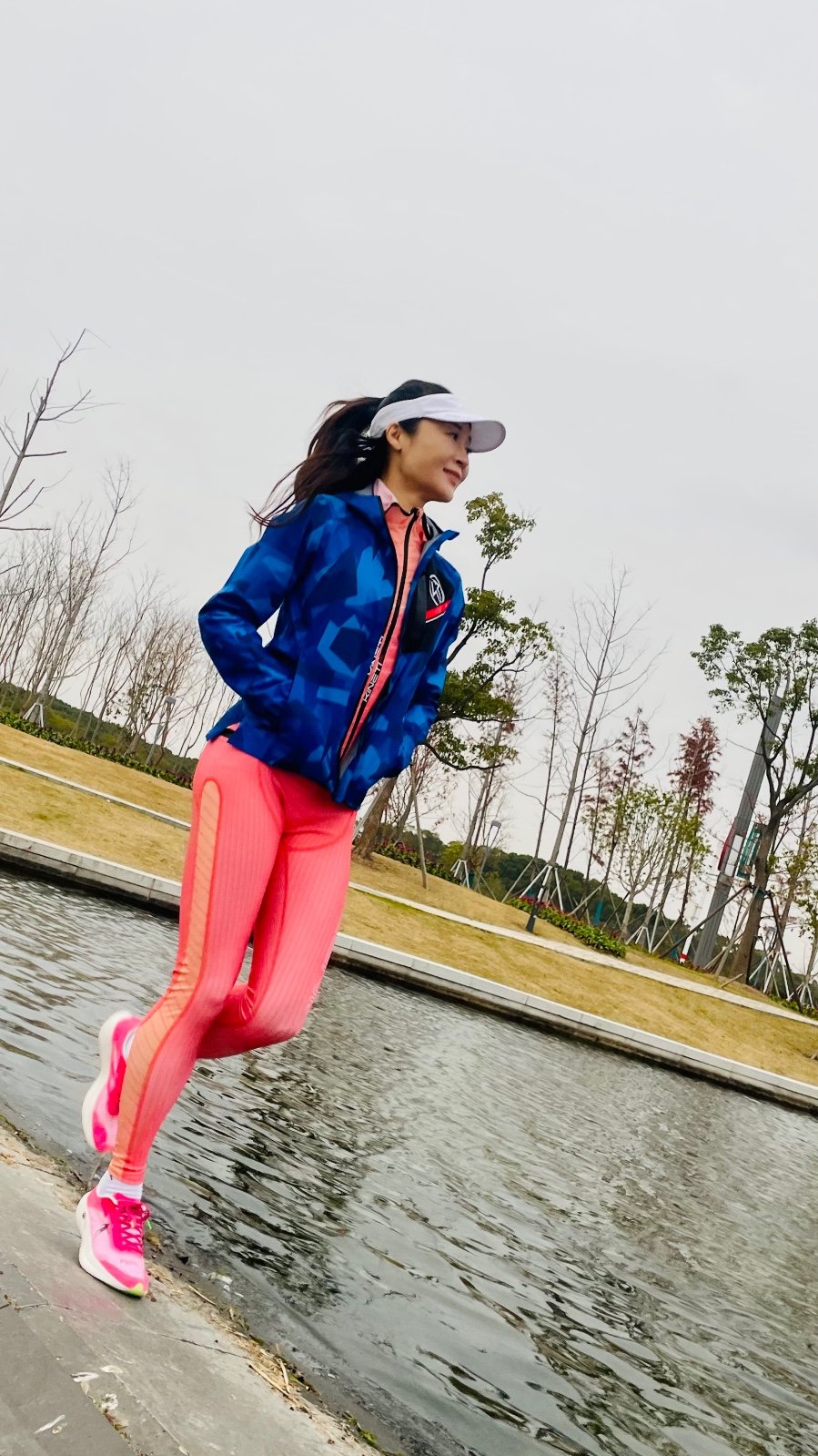 21E47257-4F10-48A6-9FA5-5AA48025E3AA