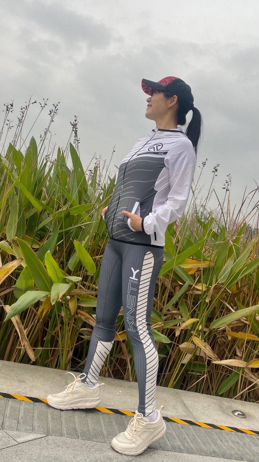 37F264A1-1DF3-49B4-944C-853CDF416E62