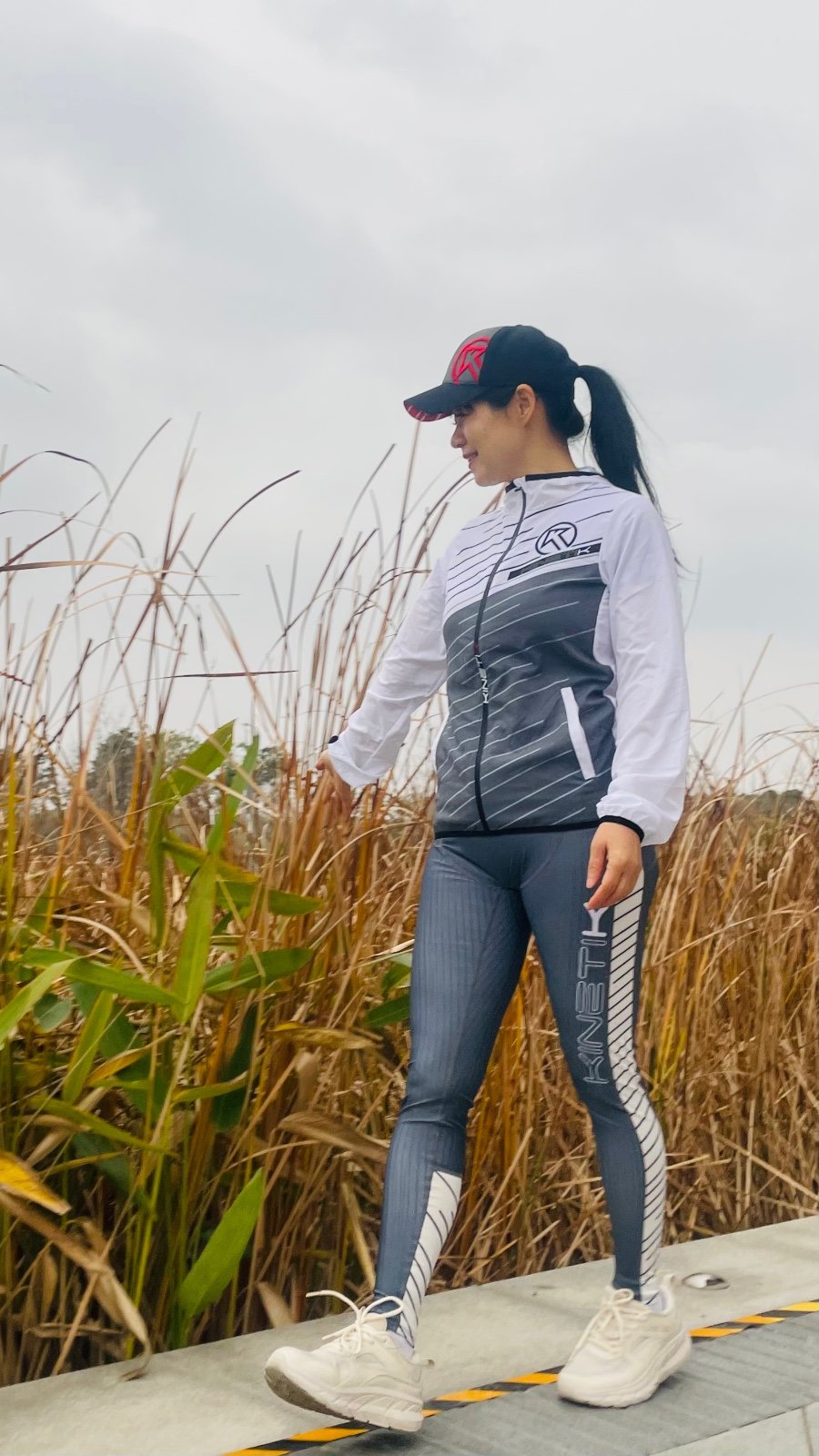 14DCE7D8-975D-4B1E-B73A-2681DF7185B0