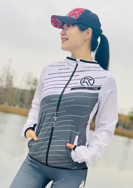 ACB8E360-547C-4A23-9924-63FC87AAF33C