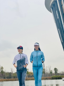 9BE79AE4-1591-4942-9049-3982C0E33E22