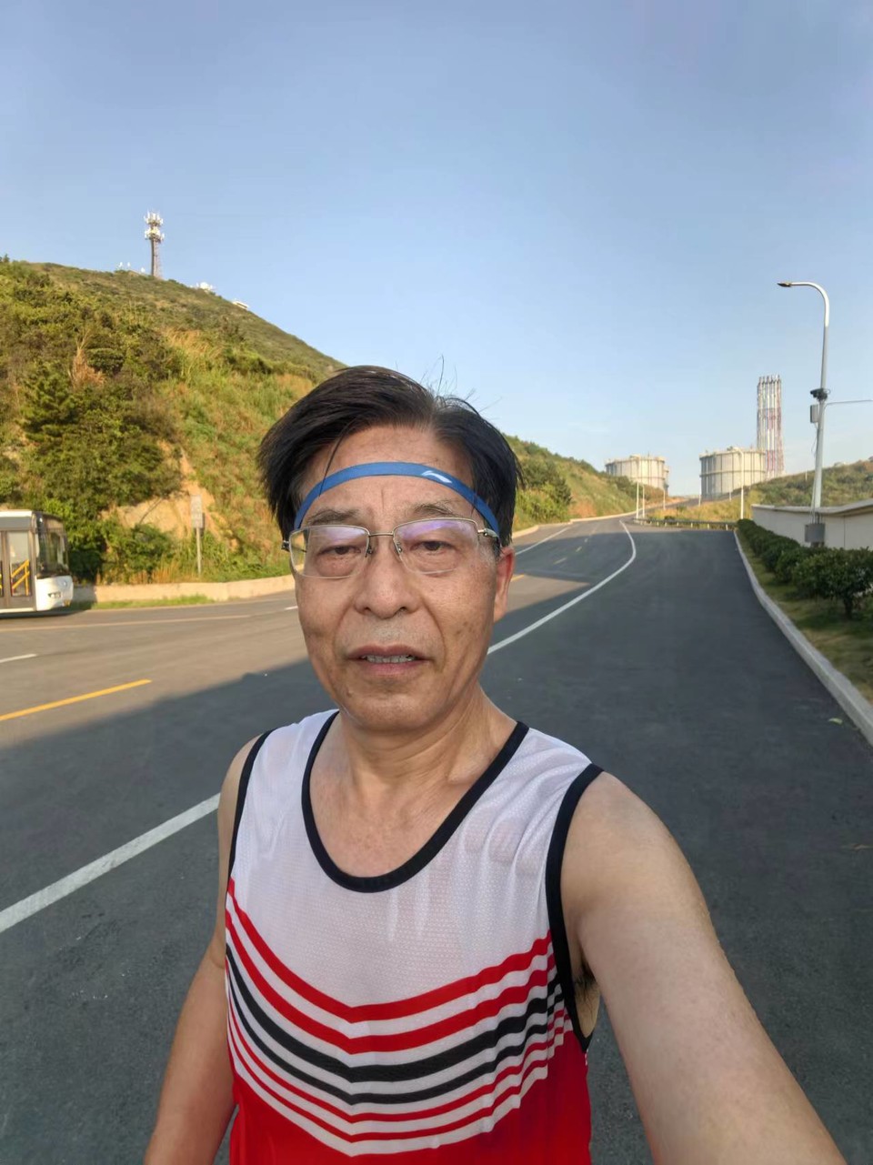 LbKoaLsJDcyKf9bGHF0kmz5OTy48cOmLcEWleFogtb64VawvsmXnIHNXHdxyta4H