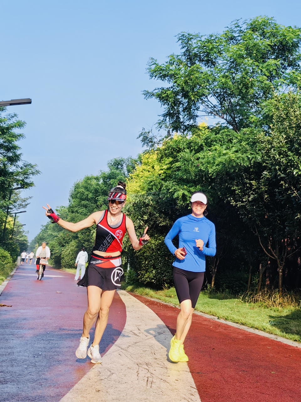 063D76D8-7C2D-4761-A88B-EBD3563D191E