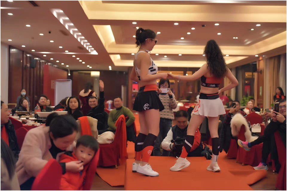 cWU7lFwUARgQ0BO_LXSLFXzIbDEZDWsdh9SCdge5TgHwsyU1rLTlHMREQrBBaJ4S