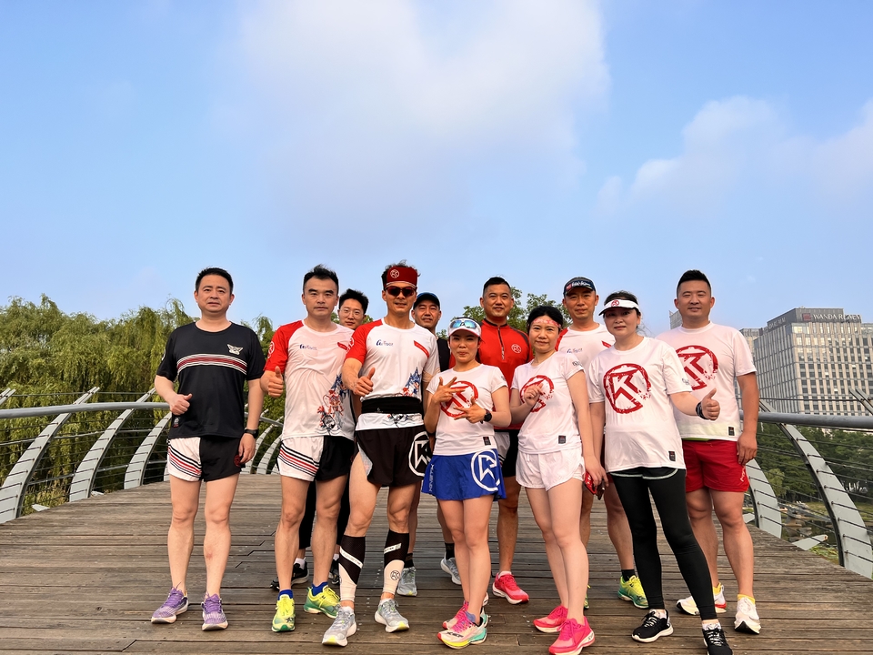 WFL_BSRaVWMCKqwrkhC3GFrFsrm1SXaoff6r7sA6bEzJhB-G3_QN4z7EatnNPF8x