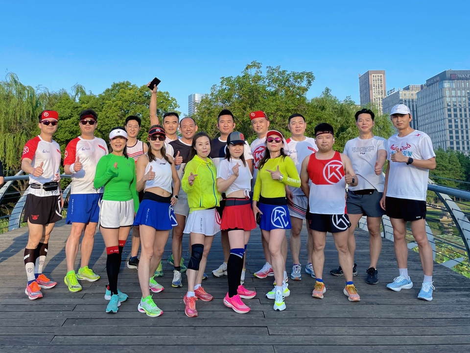 WFL_BSRaVWMCKqwrkhC3GIW_OsAqWtJvC_W6Pi3S85_4vrjZVUqtzbvS3YXmSLvQ