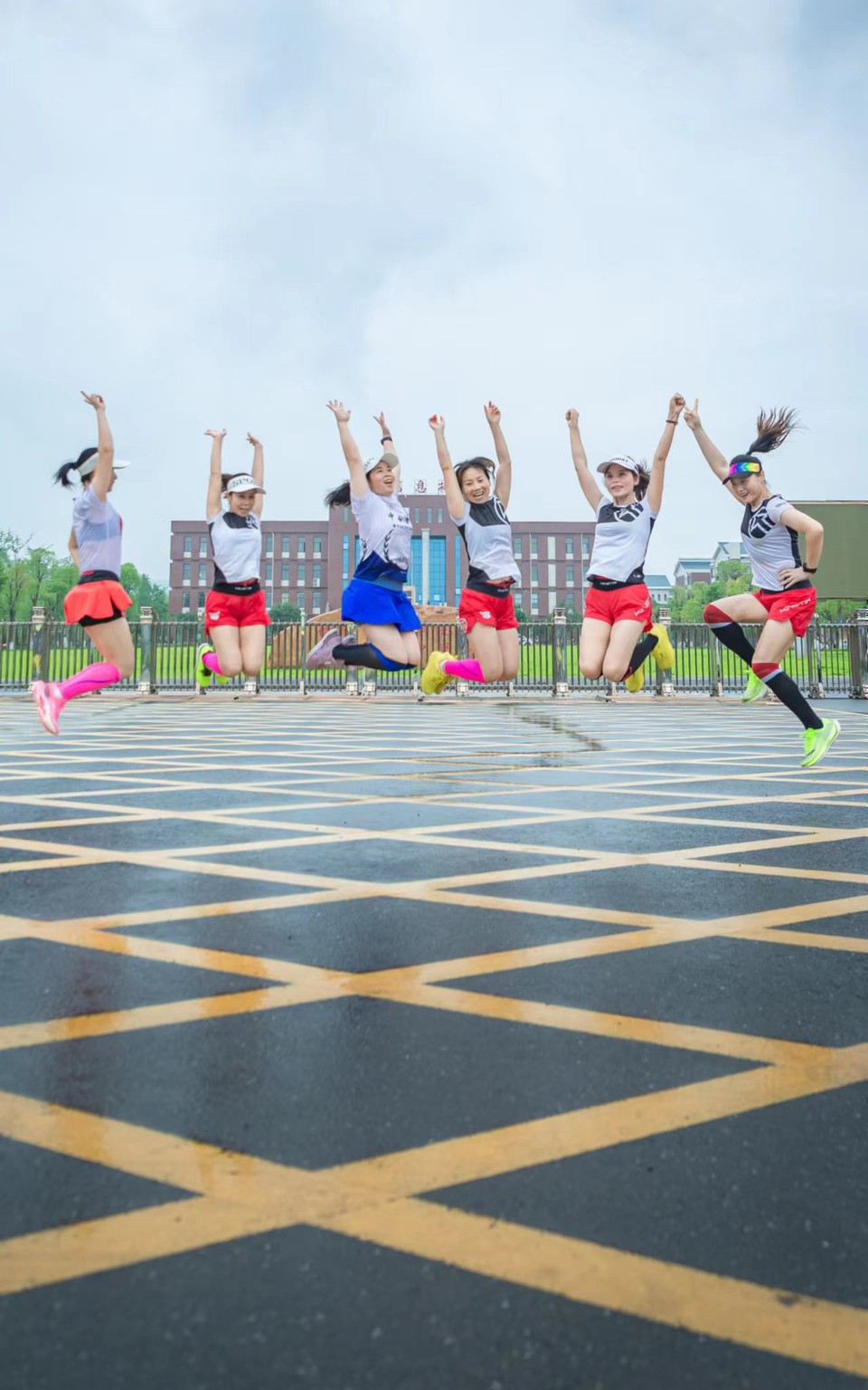 H-oMI3USQcCLuF4r-jcR7SHWqJH9B80gaOq91fnL6cxNa60Px21SttfZOSmLST_s