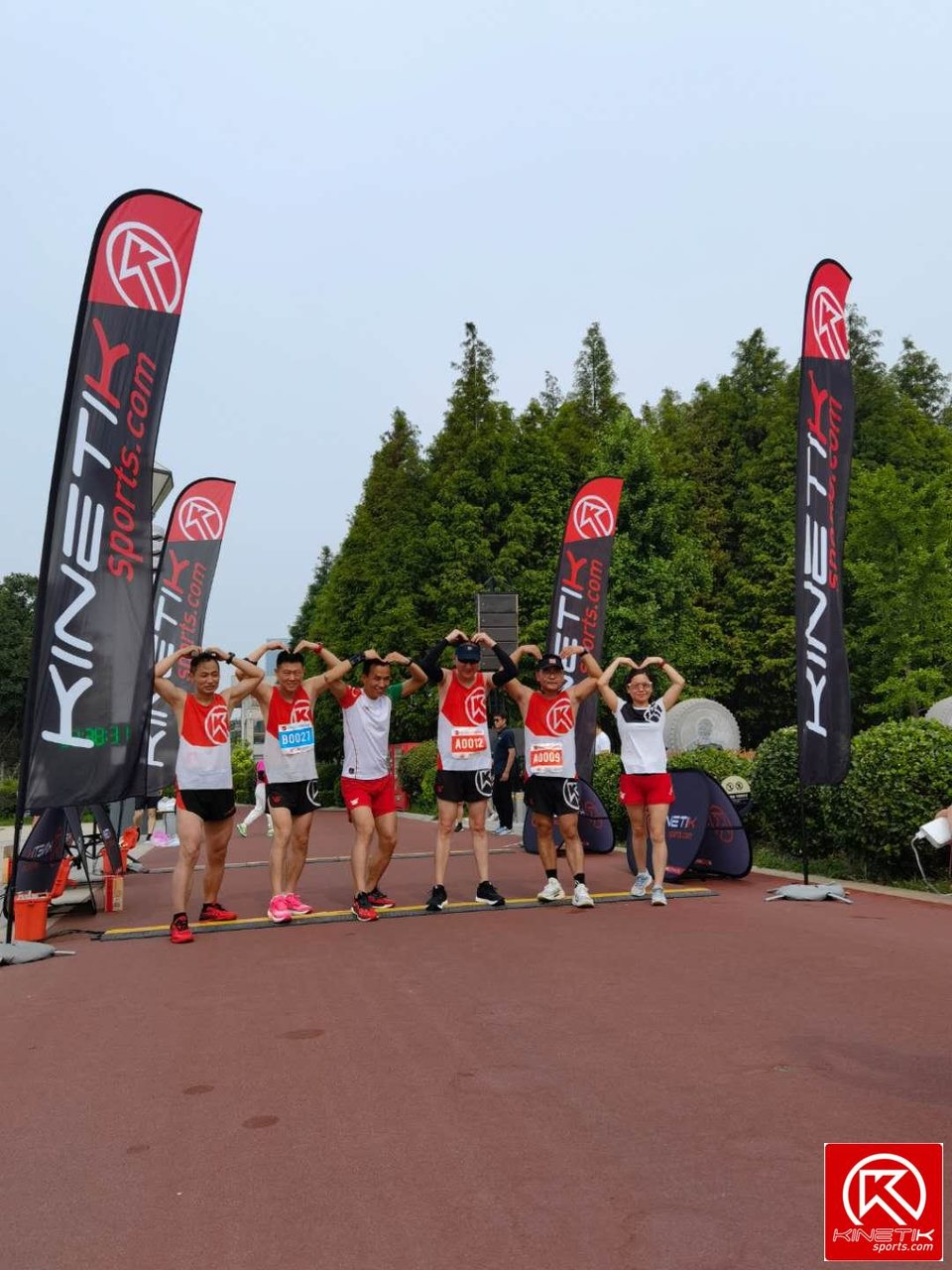 pDBf_9x_obU1I3TGgUcPQOUWmqMXog4Tw9WwNG7FKJ3sq9tlVytdKMafIrZicTd4