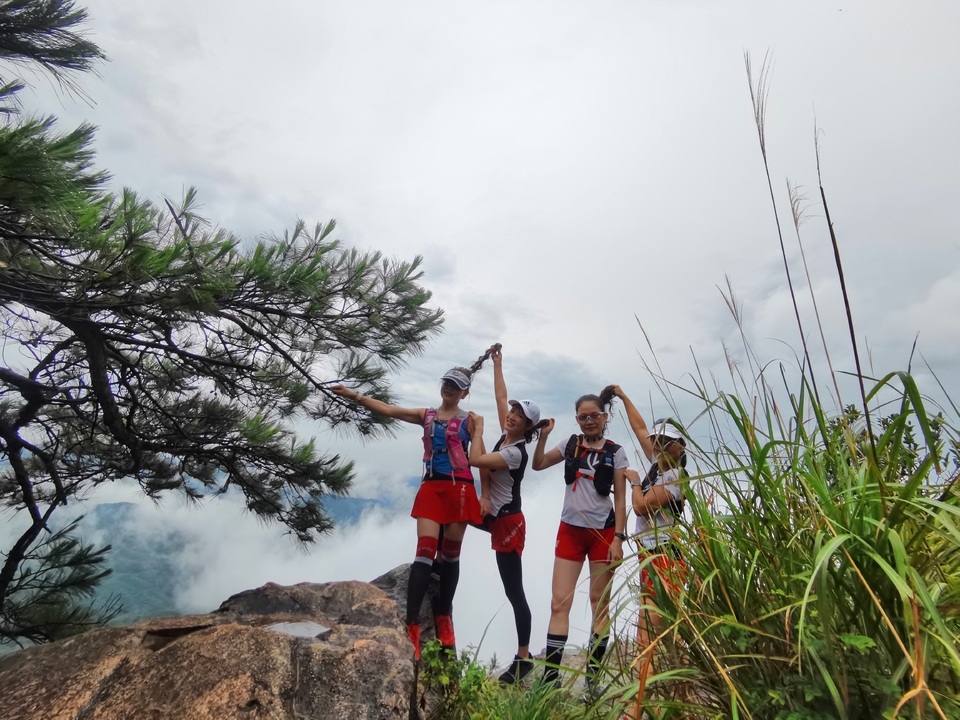 _8mPC6p1YuHxwieduvJxNESjPNiL5DZo9bJZnwRVr5YAw_YFzTew-KV4XMzC1Elf