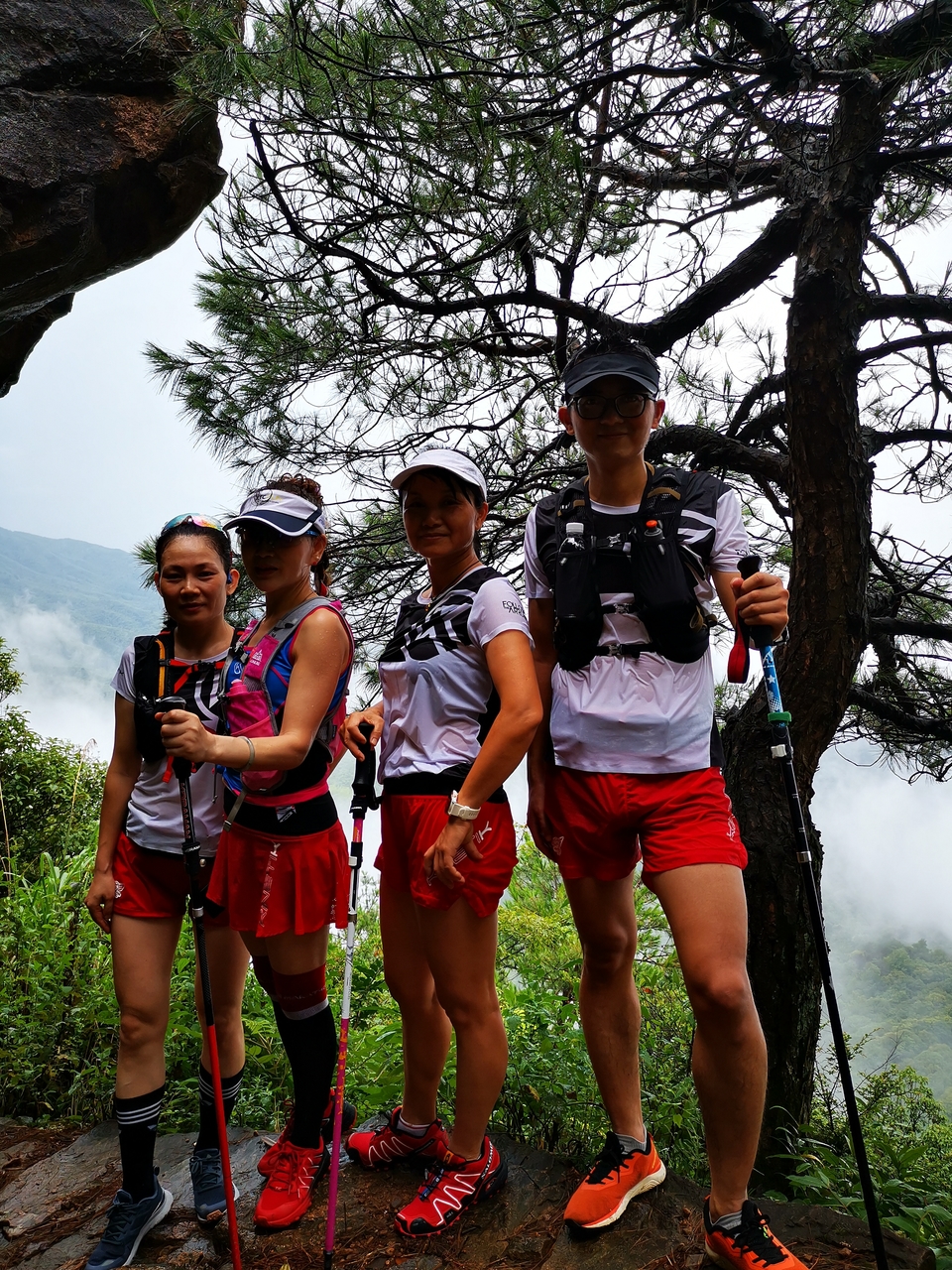 lw_I59n7LRRhn_LnOCRnVqrhjgxaNycr9Dxio7-LP0TPJfD2U3X9hJIV_o_4eUYf