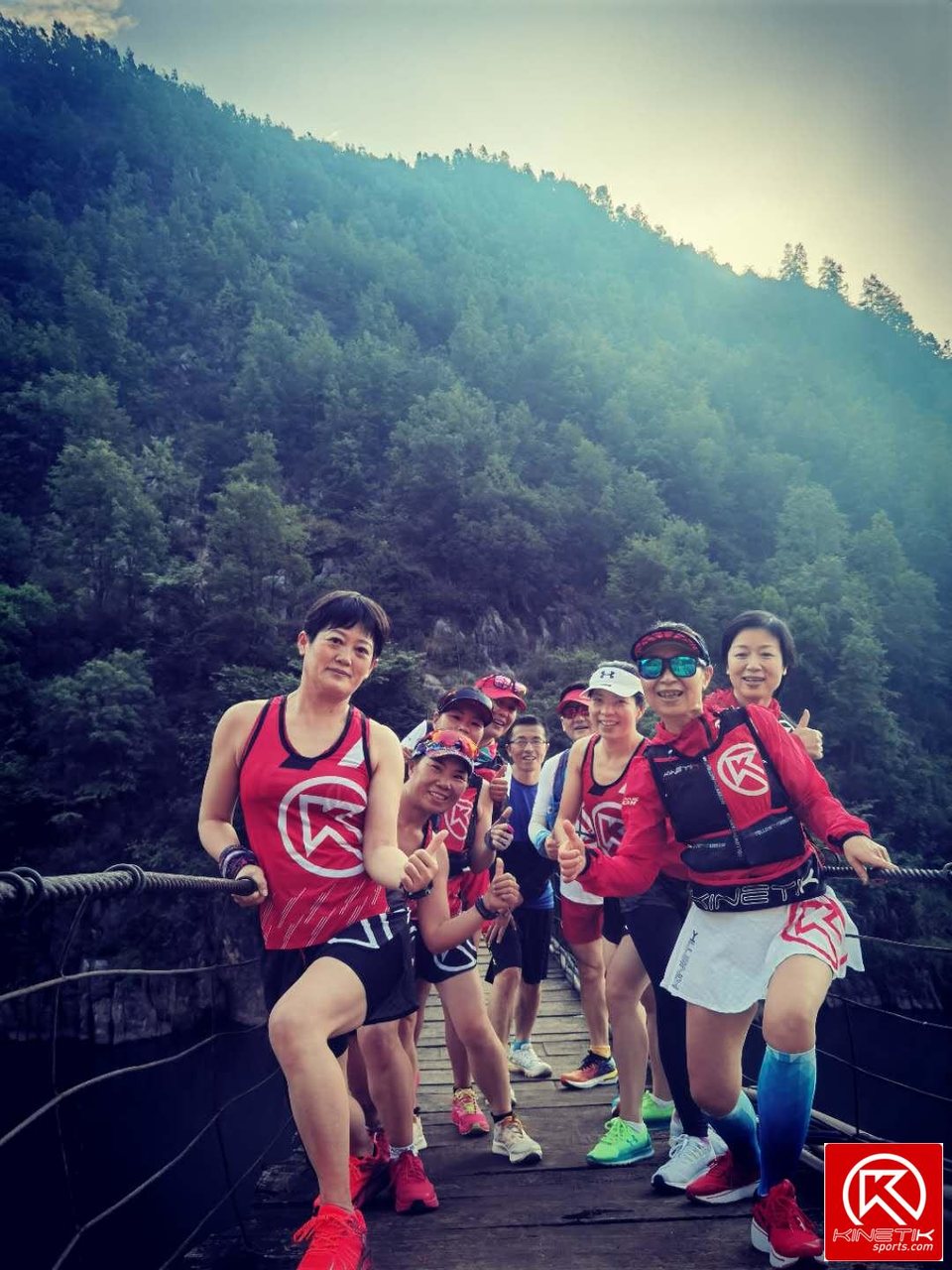 a1ET-GRJ2XRKJeIXY4SvMB_Kc1_HsqXxzpGfiQglLEbq-mlRUAgnYFXZWWBuEqJZ