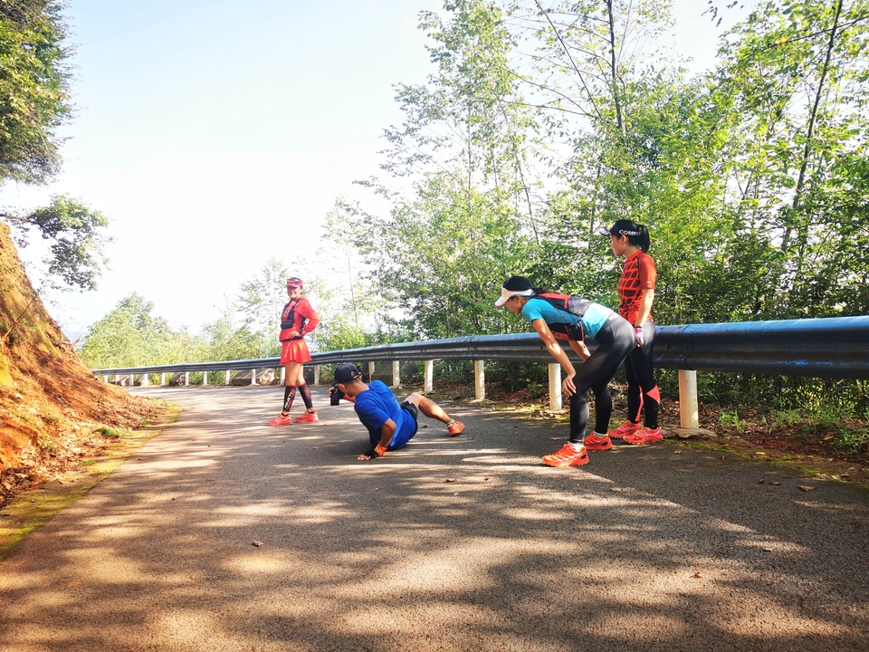 GAEzFESKzCdpMmZL3hYYfUjmG5YKAZ7h6qLTydXqCnFkSE1x00csy_aGx1rZkE4r