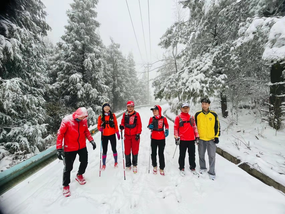 srQI4jmfU_RyIgfiyDlhADIyR2h24CGrs59OtmnRXFY1AUP_cz_j4sWV_0SYMrNX