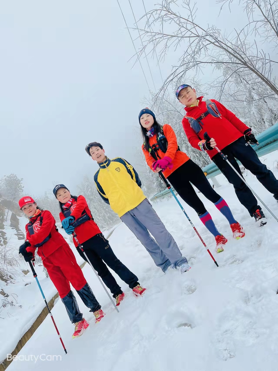 srQI4jmfU_RyIgfiyDlhAIOR_yVeL8fjyzYql037VR6tR0YXYcCTqLlUSEOYYRZI