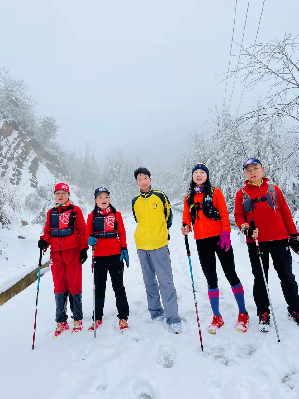 srQI4jmfU_RyIgfiyDlhAPPhmNaKZRo9rjsqyfa1WeHFO-TU3LB5tg9UvtWMv506