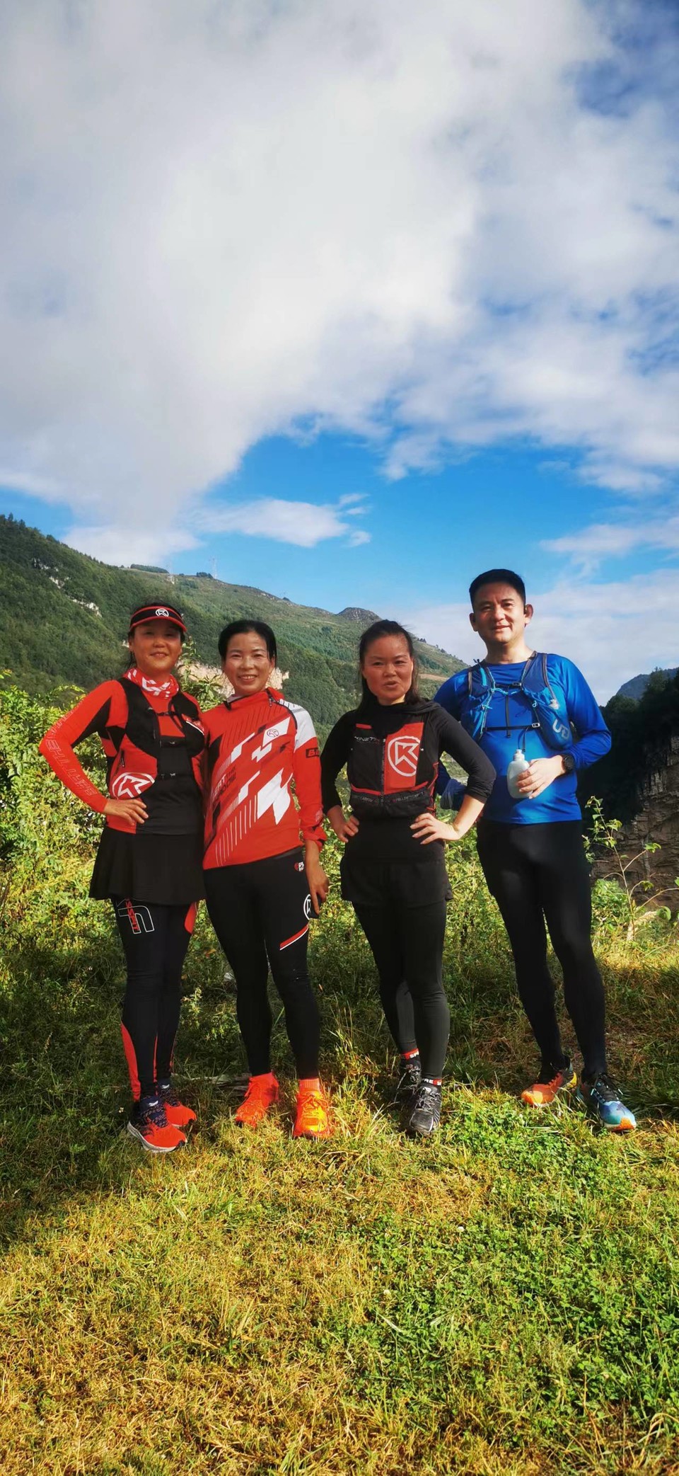 MEbjcUt_gXBuL9Prt9XHLQXWTFUZLk_8tKIvAotpiVohCxLrJLhQ22dUOkR8UsAF