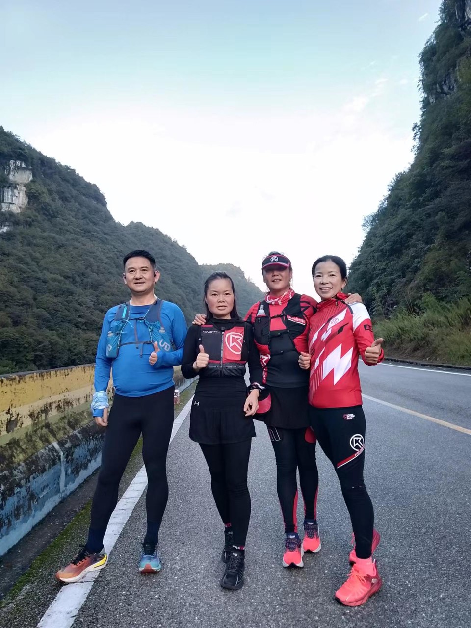 MEbjcUt_gXBuL9Prt9XHLWXPekwMs3I3nJp5oCIAG-z_MVUBUXkCcZZf03-RWcwA