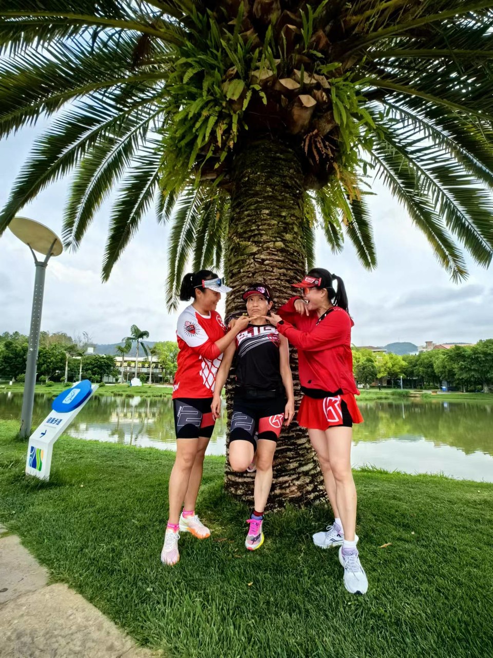 iX9Ce9CI3dUIKxm4i8RFIQPq09ZJ2-hT2FAEEP3BPtDyJTrG4_bz3fVic4asI0qR