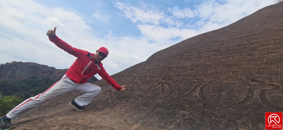 Ao6VKyK4E3-mLxkFvDWlSJrM1zVQ5MKKWV-Ejz4vIW0wXPZFPaurIb_iWFnPqYau