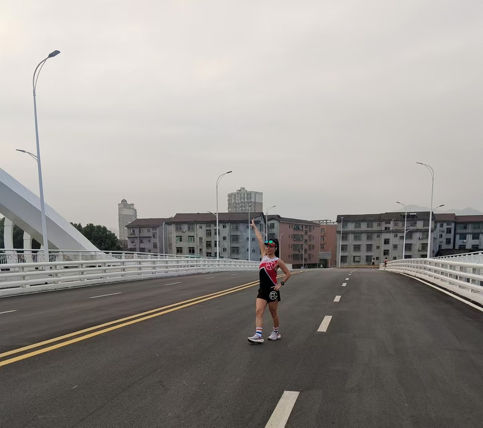 pvm5LJYEBIFTW-6fjbFCIib6yYIud_Xhf84PKJAix6Df-uGYvdzYuMSCo55EsVKE