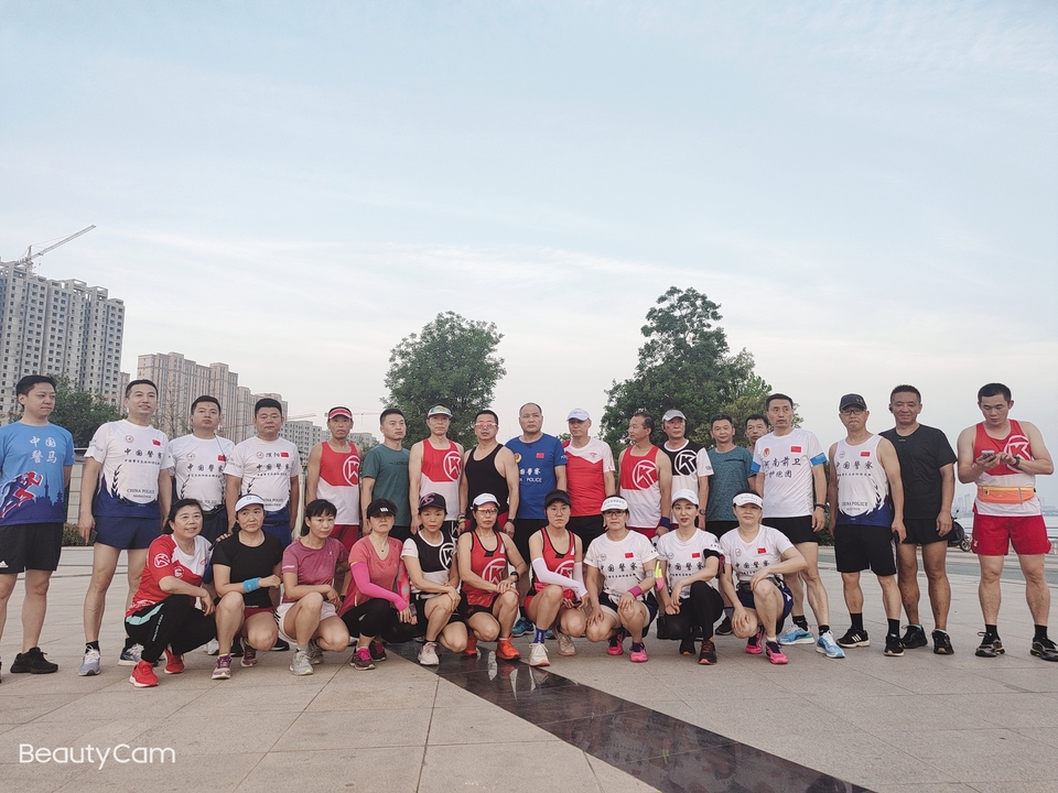 Jawu-DUTaFeY_PsLvtbZGp2W6UNYigbQI1v0JcK6xU70gNsps5G8bumfSvo35ELH