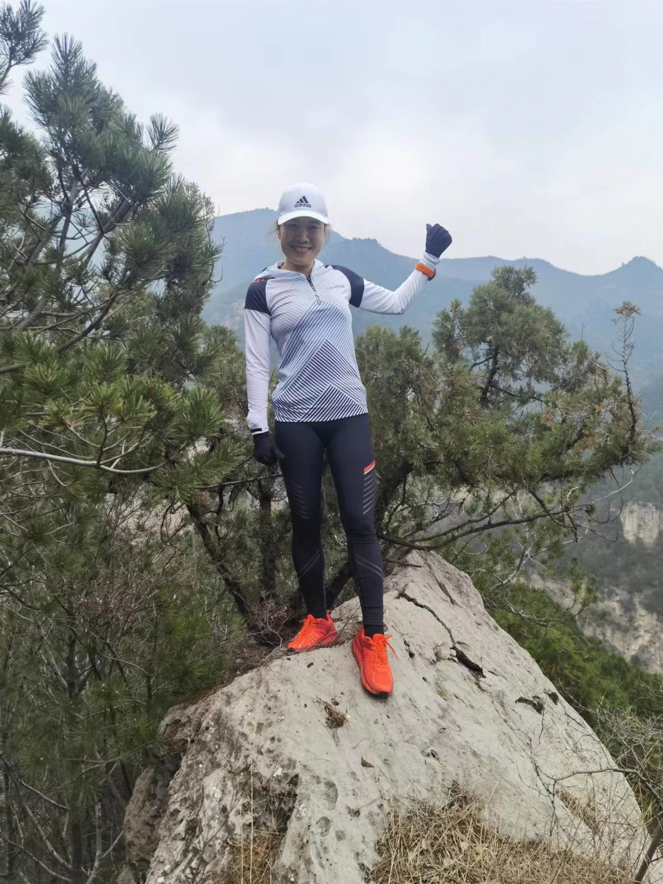 D4Op_-YPLduitjYJs8qnZLhydhx4S-TlSb7ODKhQZbwYbN_oJ5gEy0HUKV5QhAng