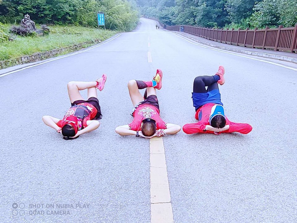 azesZ1kkfVpsCRMZF_gXdq6-OdB_Rf4ozQjJyQkrURD0i15xL0SmovNSAeXvVv7b