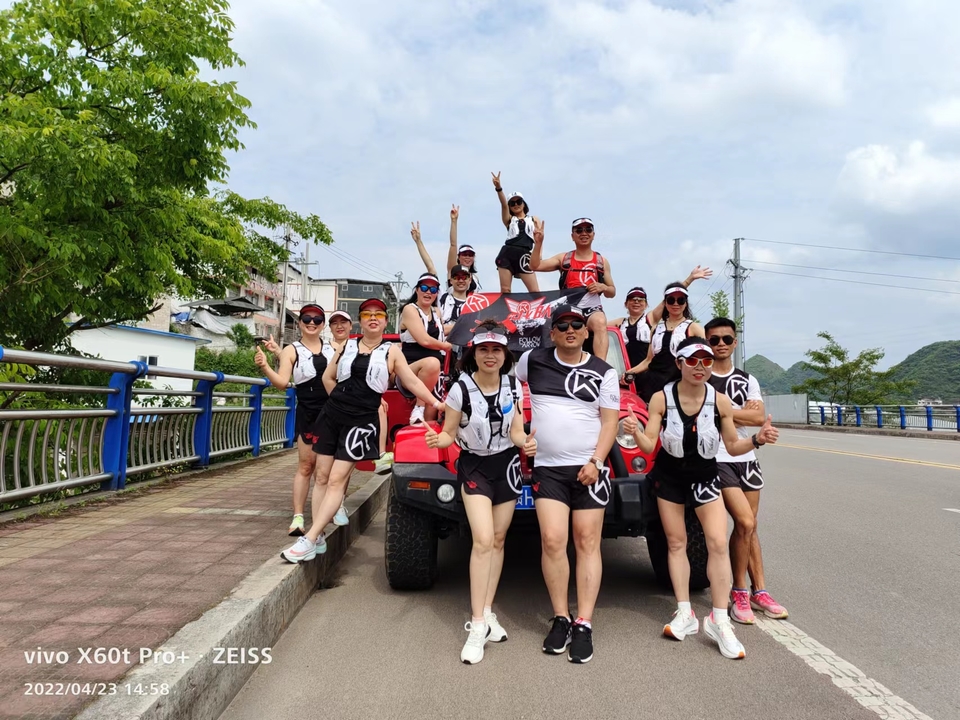 cBel1h3F-0J5dwjJuxnqaEJt_ir6xG-4__k5kyINPwIlVZ1Da3q0ILczx6JLFt7A