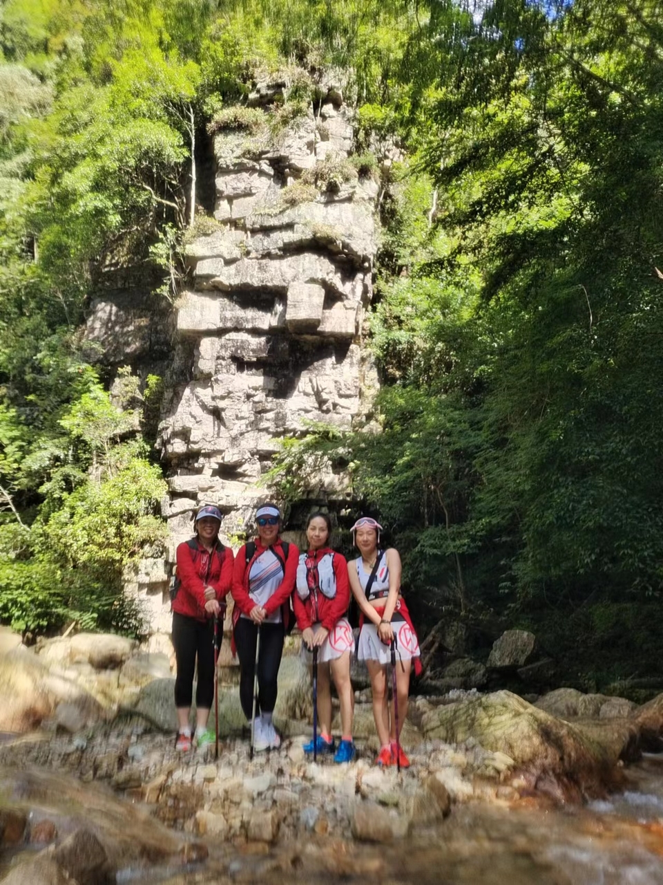 bTK_b4gbcQ0i43wgcj6sqsMe-2ffS_1WB1drsj__Y5xR6PtYSjafFhGQED8hc-R_