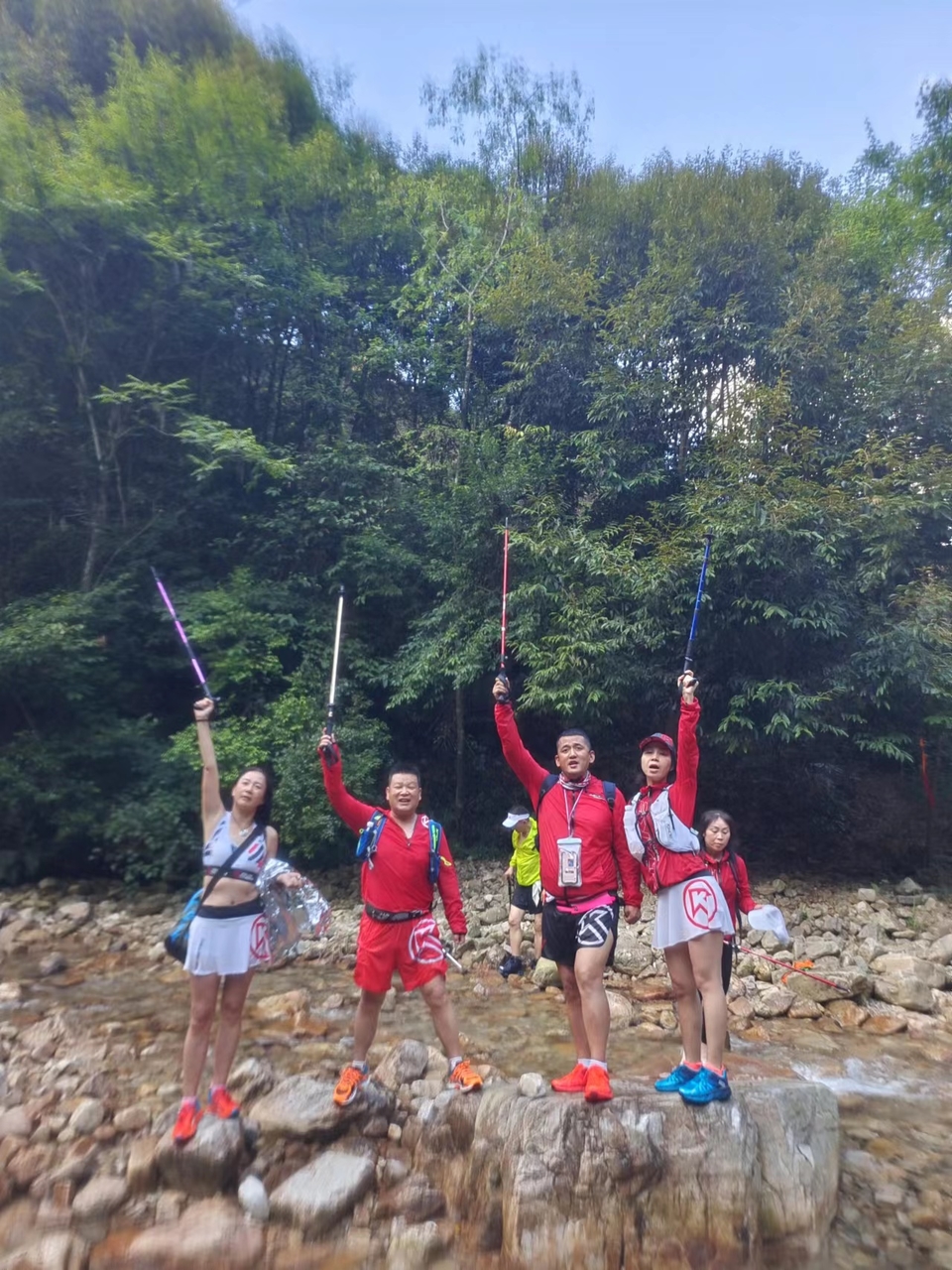 bTK_b4gbcQ0i43wgcj6sqmwhbXr1ISVeaX59utae-ggcJJjtnI1lOPzblxC-TH8a