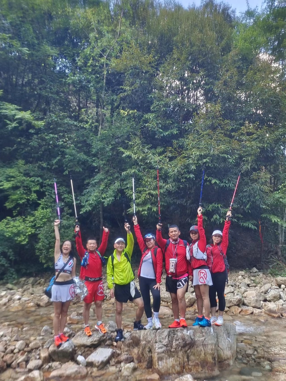 bTK_b4gbcQ0i43wgcj6sqkA4_cezhln9OqJ4qLIoi8CJgPsO_YPVU3I77k_k9tGp