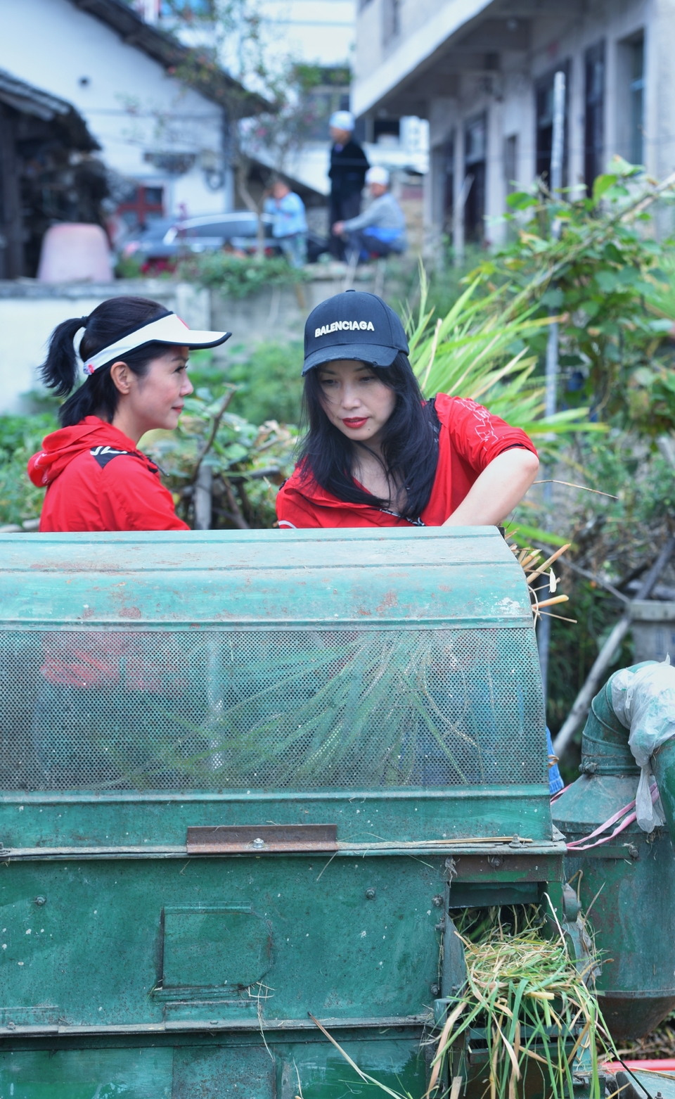 rpaenfUAro7_40vW2tH3P-DC7bpJ_WhB62kf842fL-mTYjEoIzj4kLkU67WhqroC