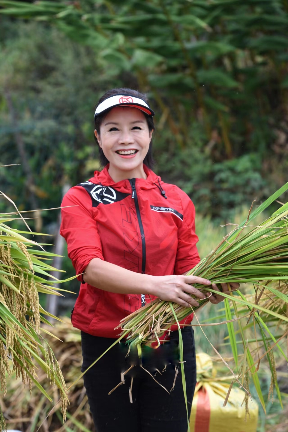 E9P6a1fG-nHnGiA0_XFBVNN2ZIluNuXQPiqP_0sWYTd3aWm5uhpYl8MOU16XeHIv