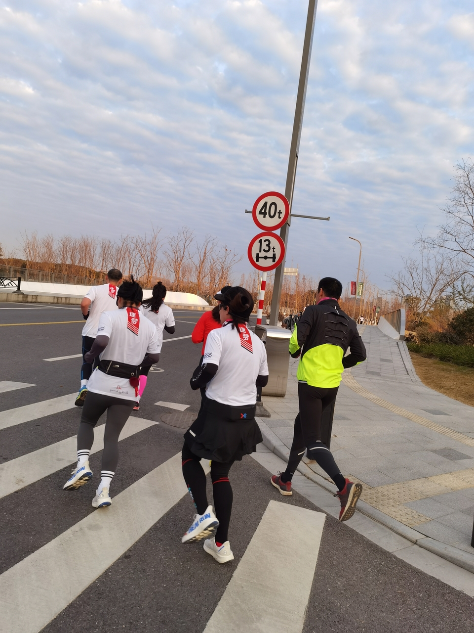 Tbt-Pym14XPKKlpcl_SaVY1mUzoRNCVHqUk7brrA9DmXb8wqi5bX5y8DJAEDZvgy