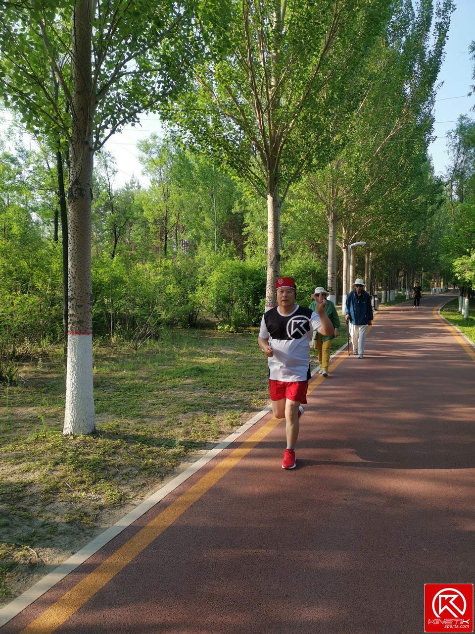 FMHjOZGuqMoon8sFZJ2WPP1V29mVZUkYFhqTx7iyvXMrL4T93qVC5HE-pwcymin6