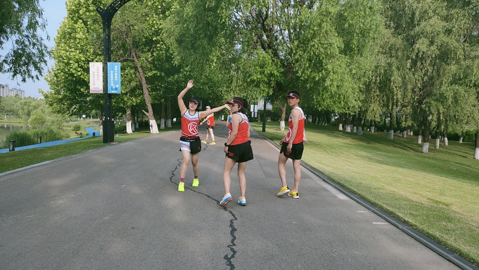 M_v2lsWjfzorupQ6cIK6xOjiFdBsS1sBxZHTuWB-qsValsEnEb78GFonm6VORW-i