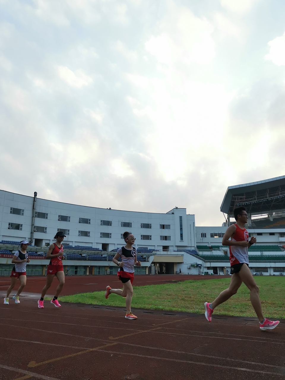 RZ2nbO9pmsqxbV_arQPmMtXuKbfjfbXMzVAHIj11VpP6_h5YCyizNsGC_dT0vnl9