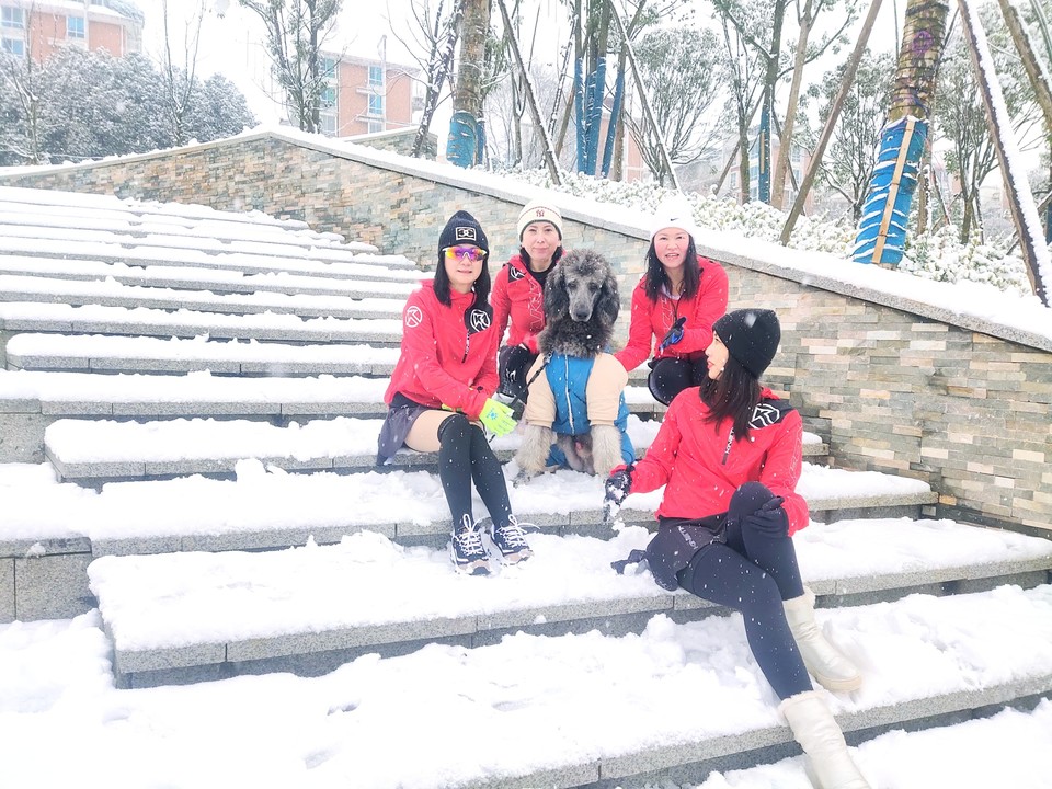 _T_blaQGFDlVBM6-ivam9zIzJyUJm-I-8O1c4SuRcuksDibqzvlTA9fWDqN2HtW8