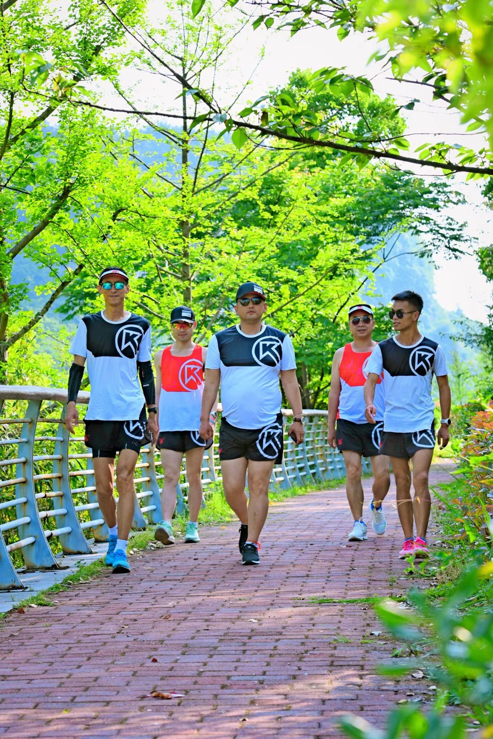 _T_blaQGFDlVBM6-ivam96FAmg9evVT8AVU5J1oSwbHK_iztrCW-cR6XTiH8Hu84