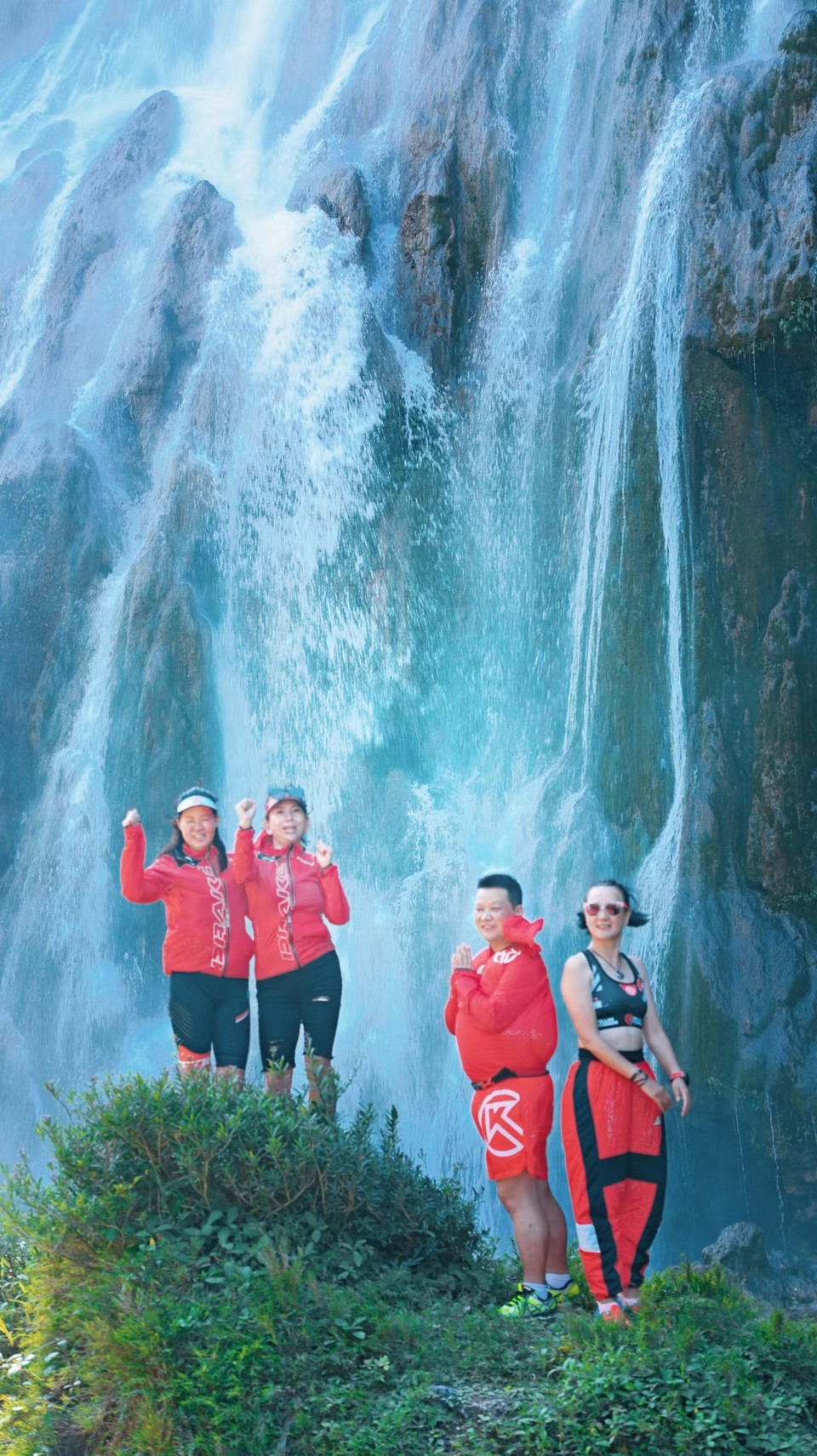 FNVdBH8JmEp-wV-_ZOoMpD6-sZ6uAc0iC9XvpO0WRtuUBsZBd1ZrLZdTrL1tJRmw