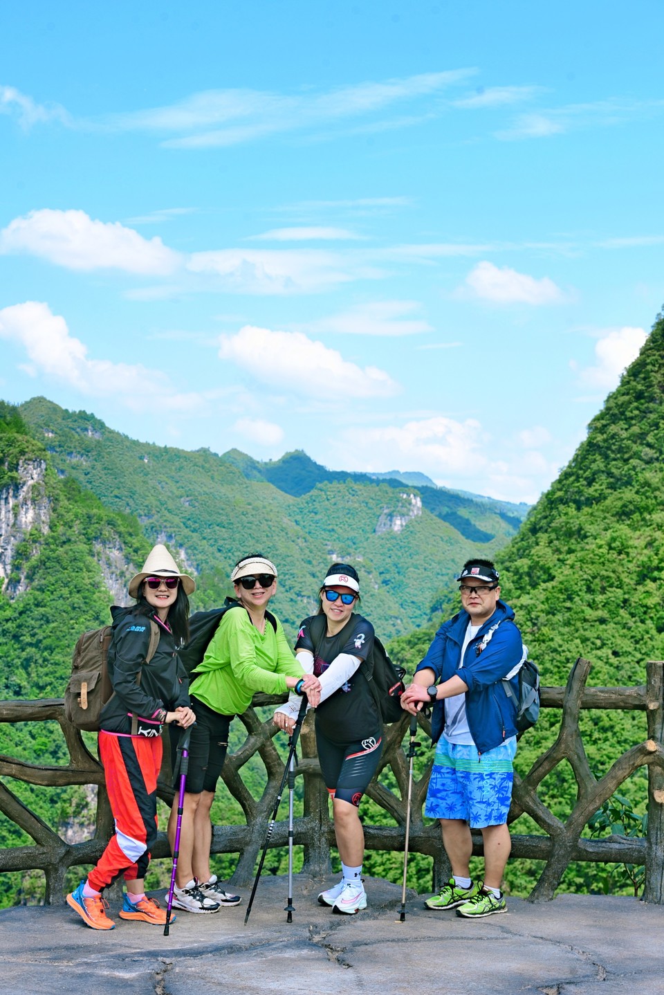 FNVdBH8JmEp-wV-_ZOoMpMhVwh7xi-_8rQlLI7SHKy7c0cw6ar1AyIdoJU2kYX3q