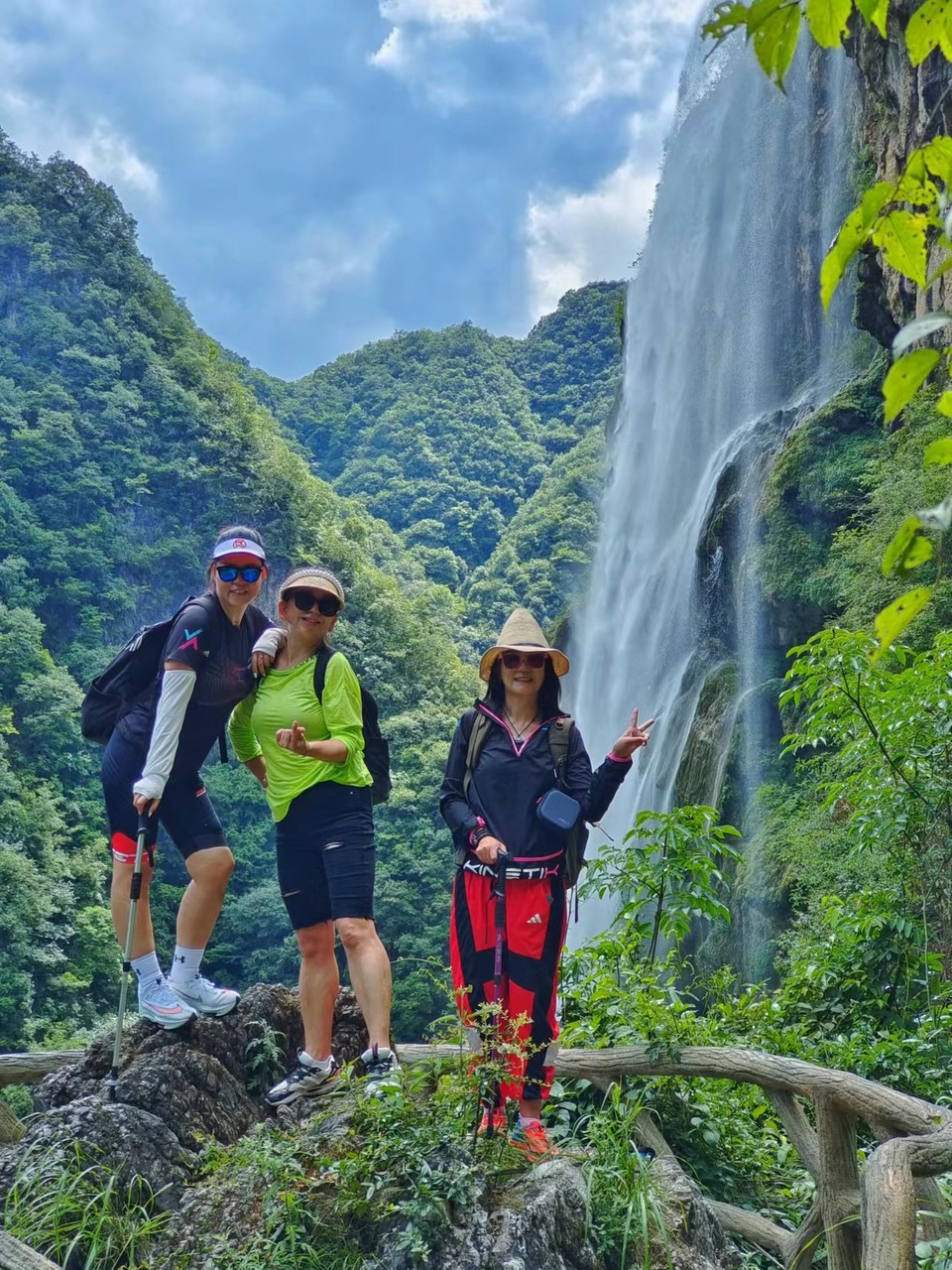 FNVdBH8JmEp-wV-_ZOoMpAlKKqamt7aGg_3UHv7dUBKl_ZaJrCvvPW7L3lLbAE6f