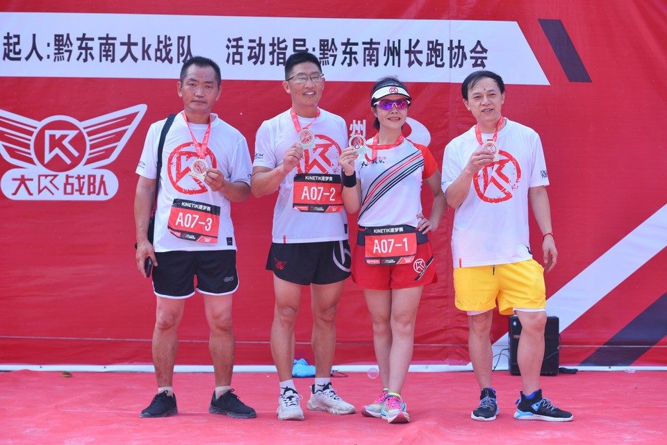 _9rOfMdgWrdmUU0YtNA-gchD4AazmTY1pHBlaelhhCribSEdc21JMUeKll1biX2V