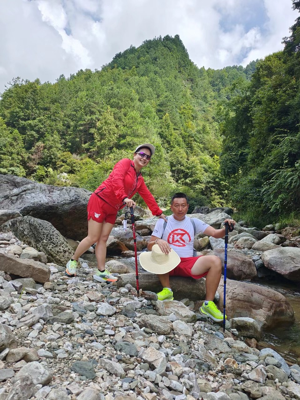 5vc_ePh4WXE8FHYZ5QspL672nUfwSV1YGJA9plZ8yIWDAH-NbUWA55G53ryWMAvg