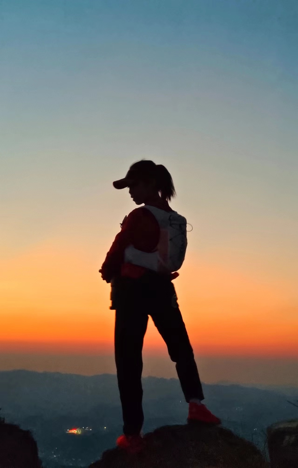 -CZKbFOxM-a4su0qY72XaX15_ikHwUazpTi2EI_1SBI3pxaMpHx_Pp9U2SwH-6Hr