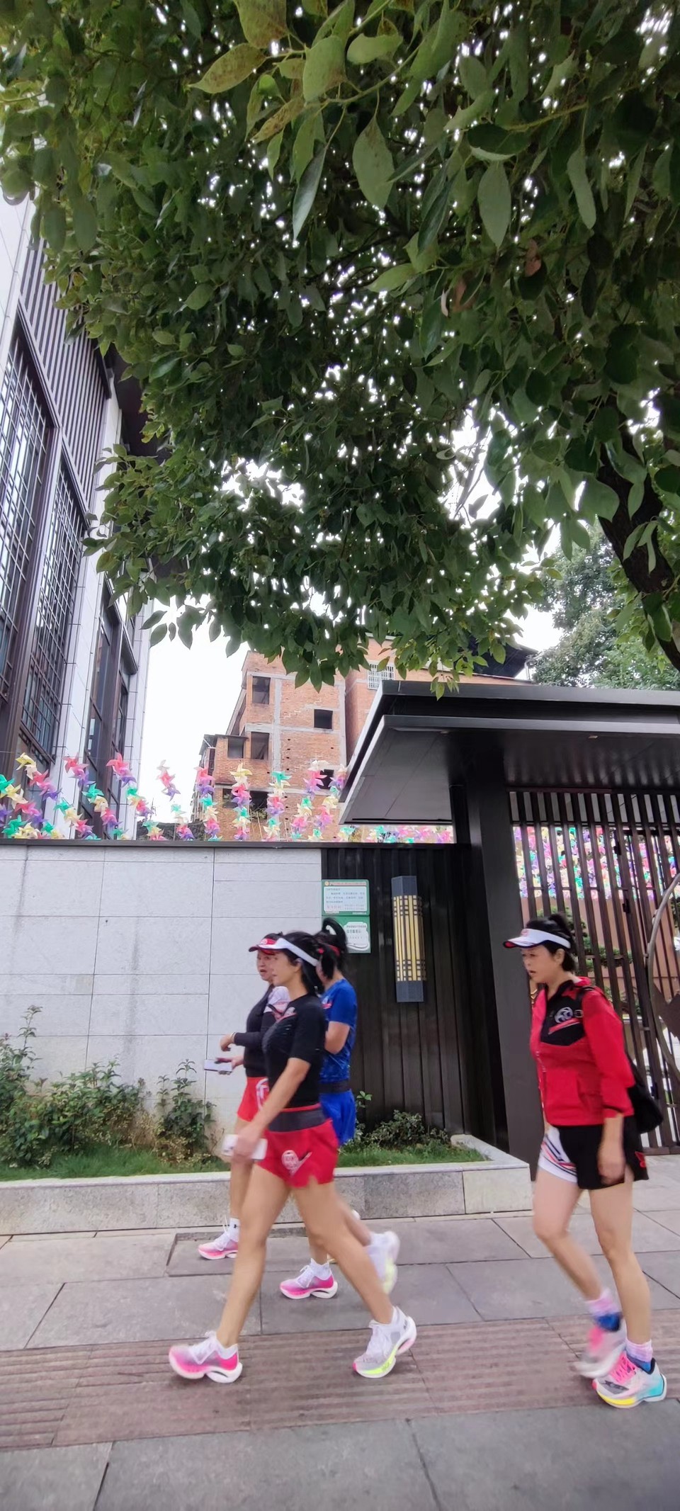 OK8CdW-vSe7UXqP0kvPL_mfV_JAdUnr-z_FhXm4gyM6izkwY4CPumkhCsjRFcFdw