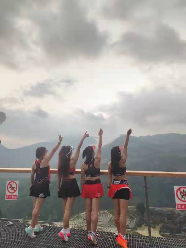 gEZclIqWvKplZ_MEegXpLXt9RzaTPryycrnIiZbLchX-fXa_3Kjs3TTgvY7P_KMQ