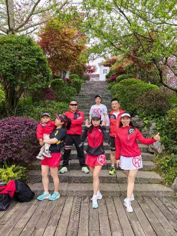 gEZclIqWvKplZ_MEegXpLfRHsThBSVvh6VipWgltIz2v_Q2r1qeuJecUpcwUBUTS