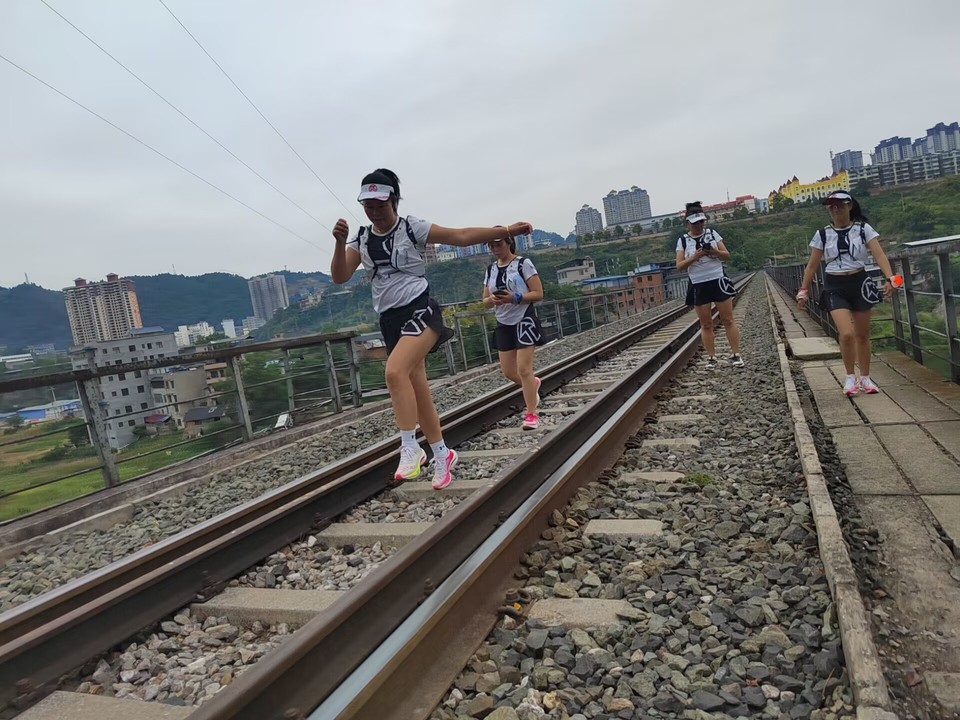 9-j9JIiW749N6Y85LOcmUplp-LhnoH1afCh912nBnZfnIs8RqOsgvM3V-CPhwEVM