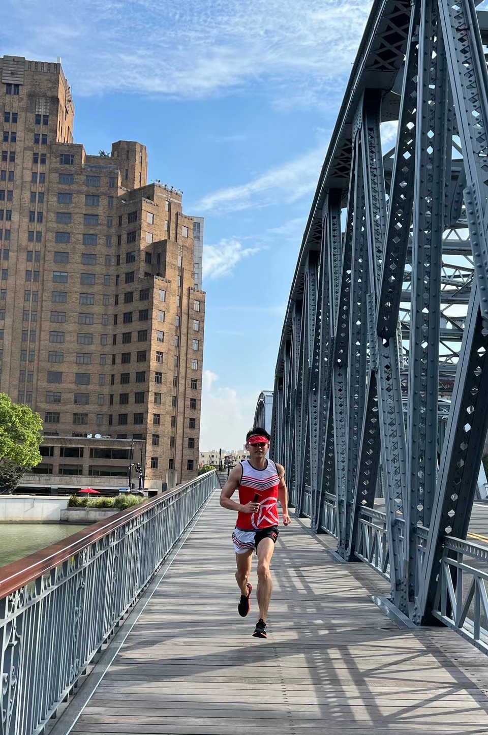 dEVPWNaR9NiibYqGZetMtVsjIJOrmdbChpM_aiIuiBpI_1s7H39eIL6U2UBmcTV2